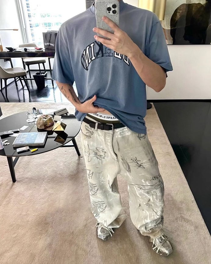 Hand-painted Graffiti Distressed Denim Jeans