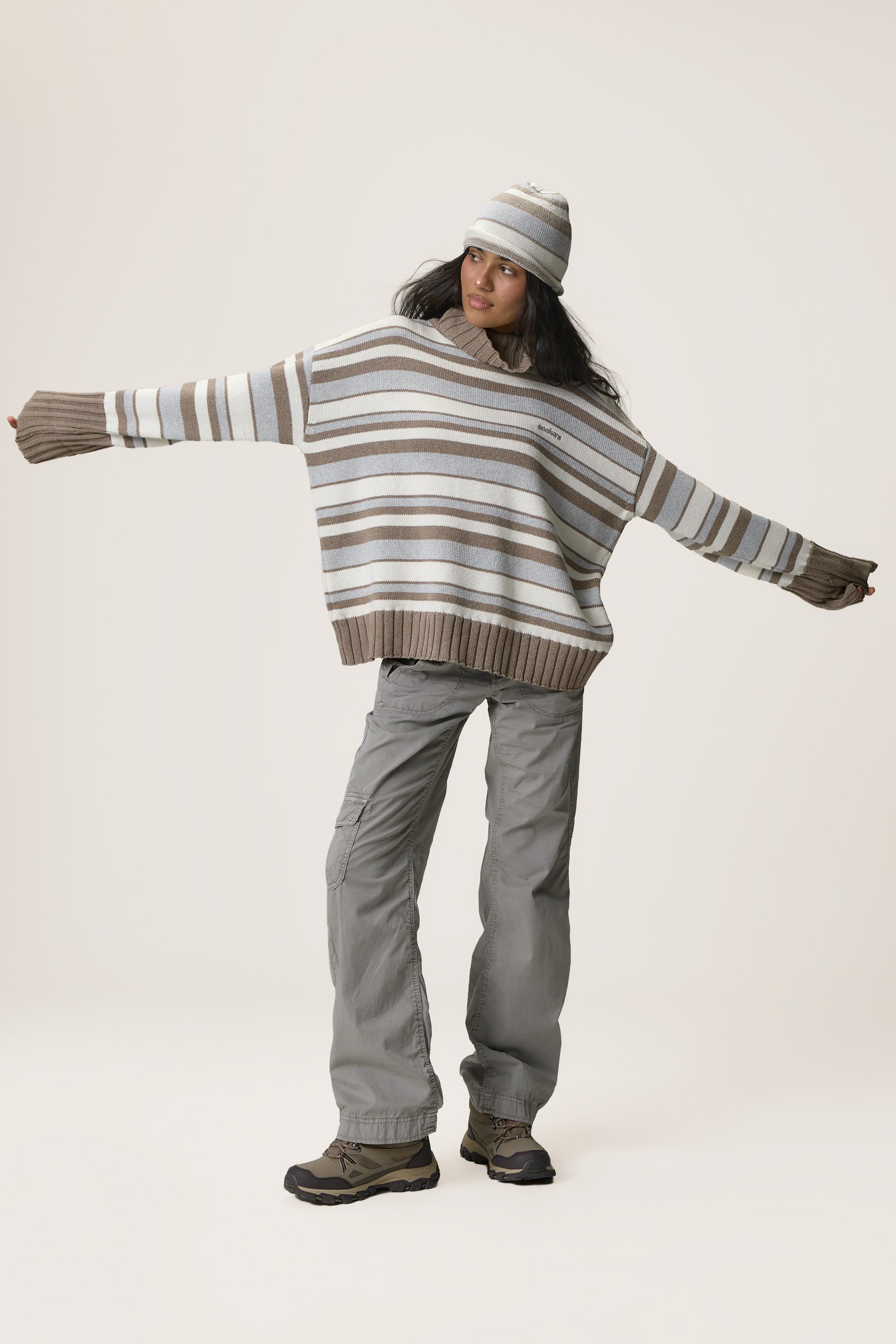 Bella Stripe Roll Hat in Grey