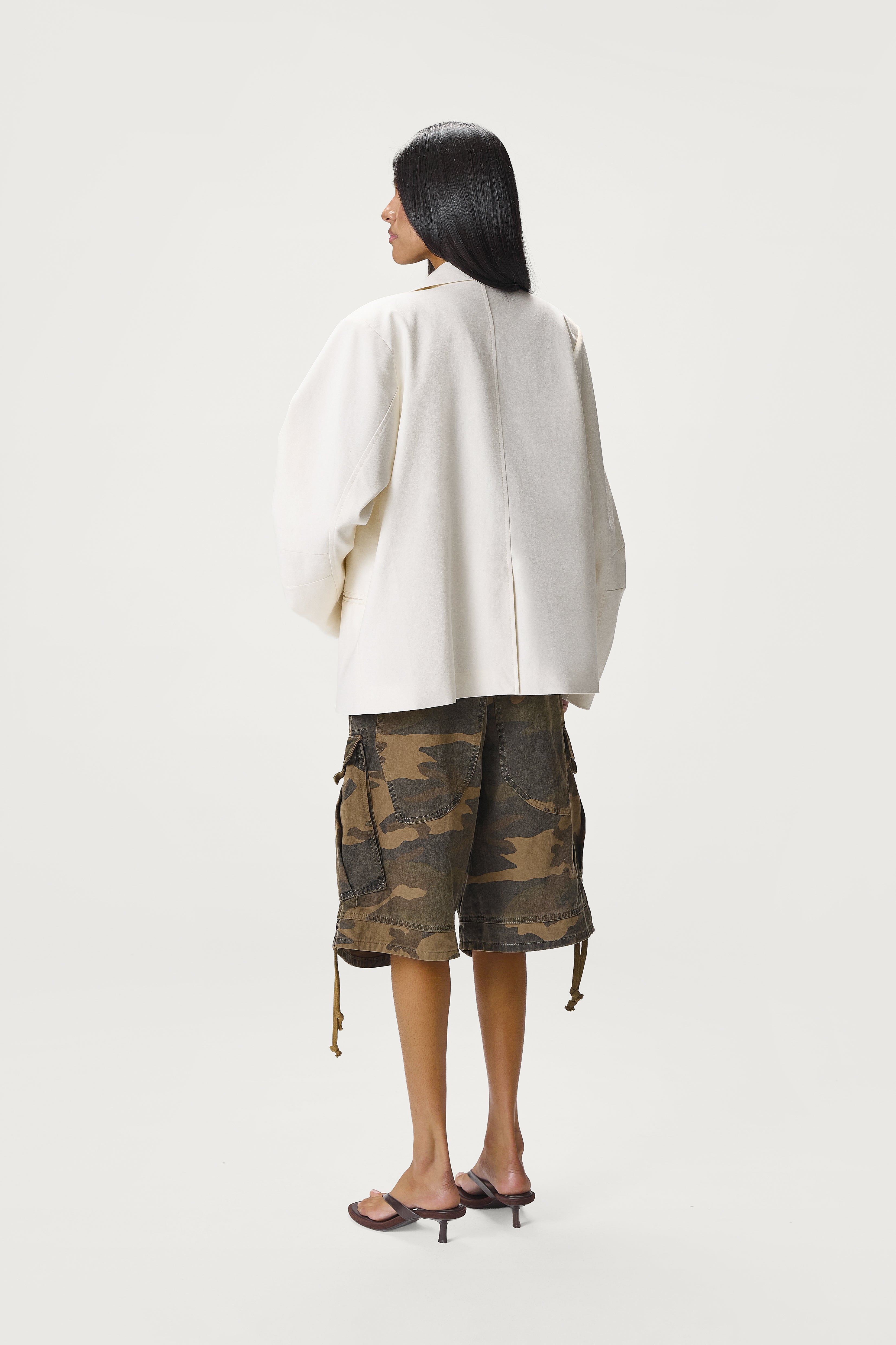 Frankie Boxy Linen Blazer in Cream