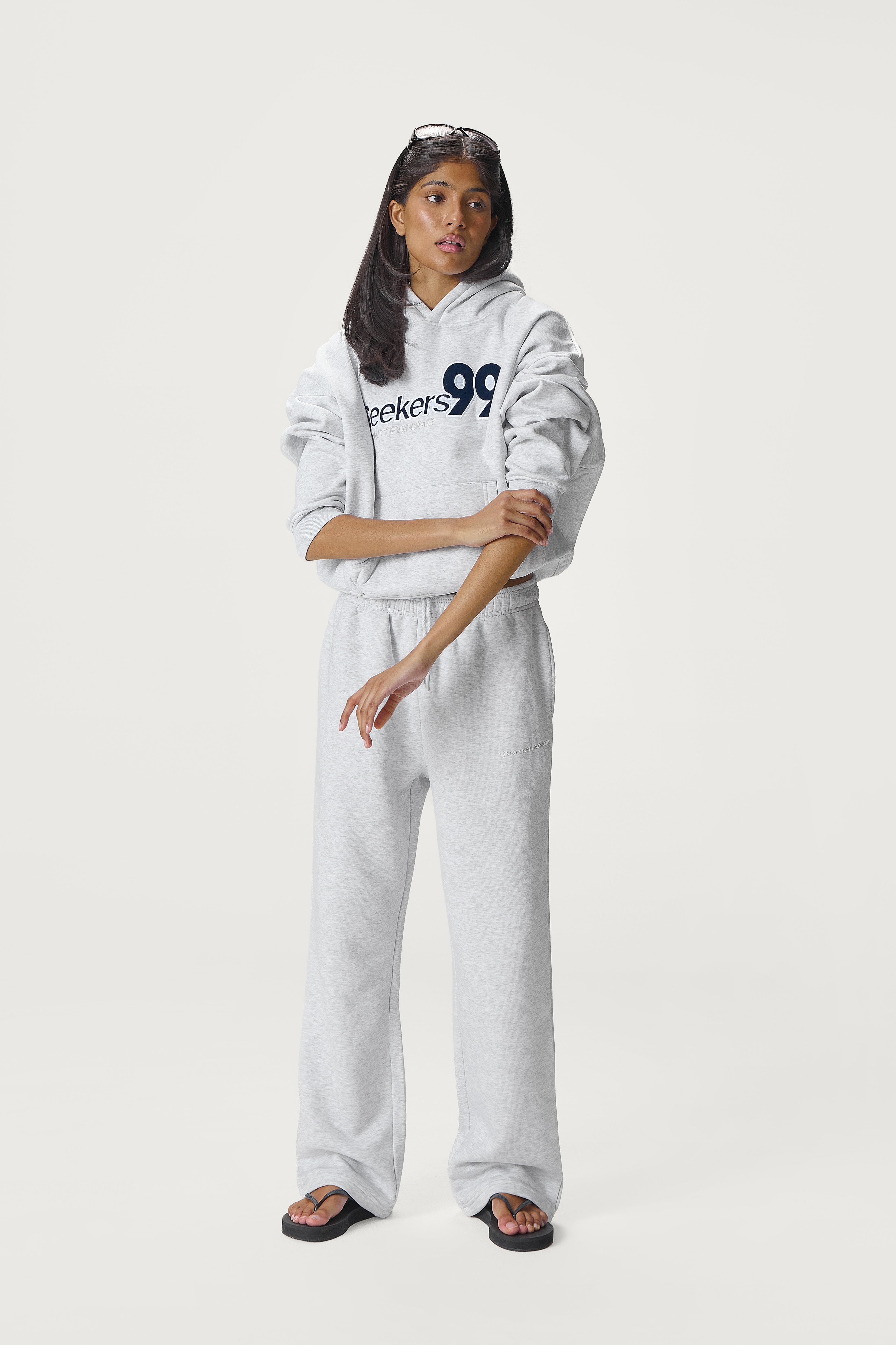 Seekers 99 Hoodie in Passive